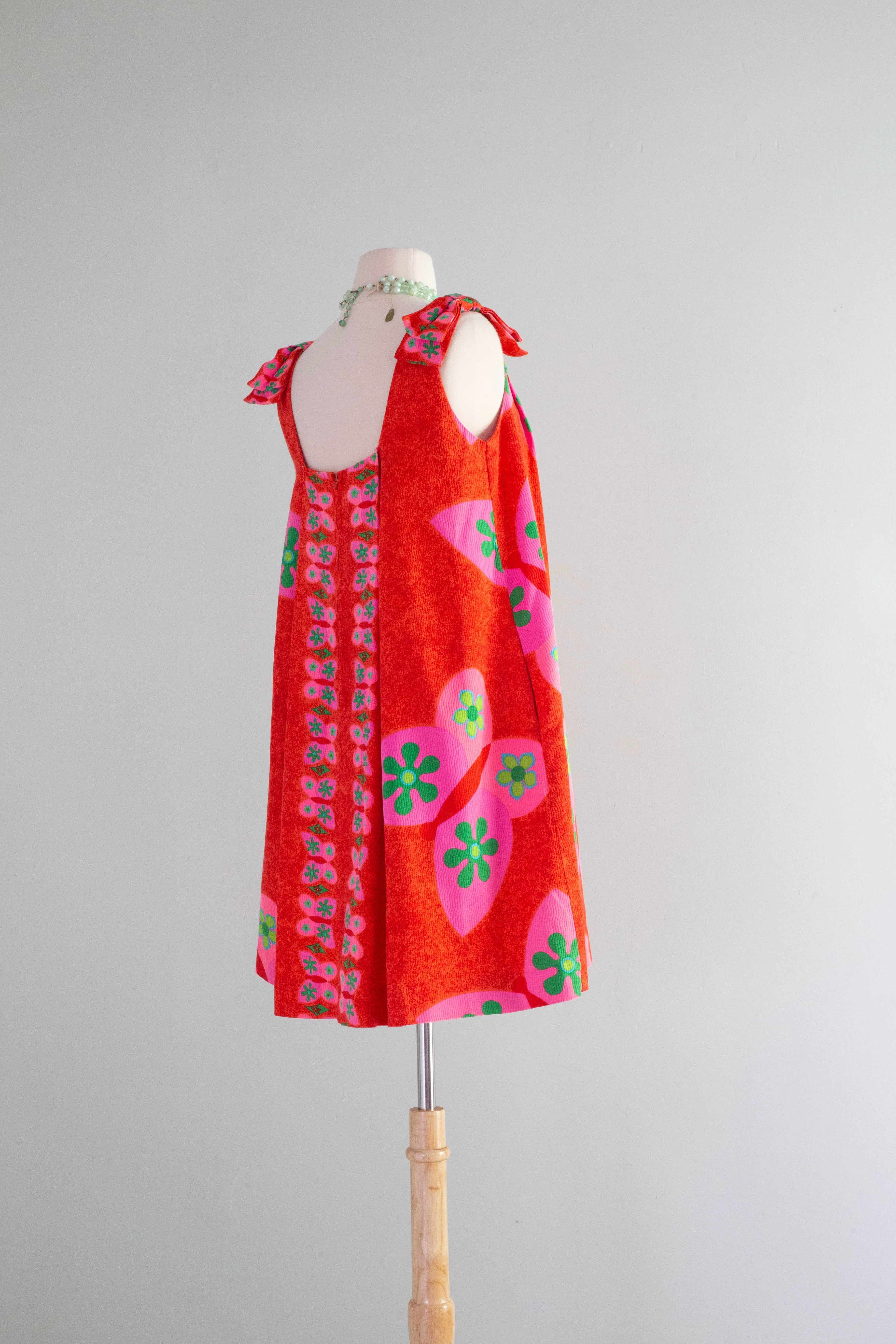 Adorable! 1960's Flower Power Cotton Trapeze Sundress / Medium