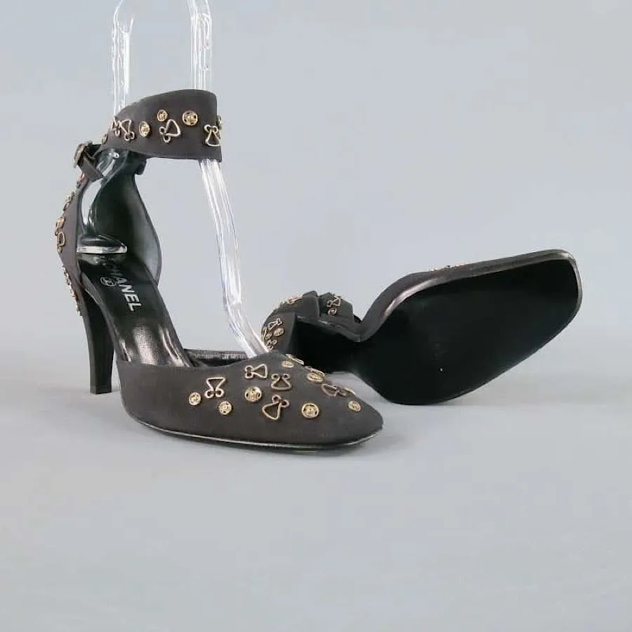 Chanel 2003 Fall 03A snap collection Hook Snaps Black Ankle Strap Pumps EU 40.5 US 9.5/10