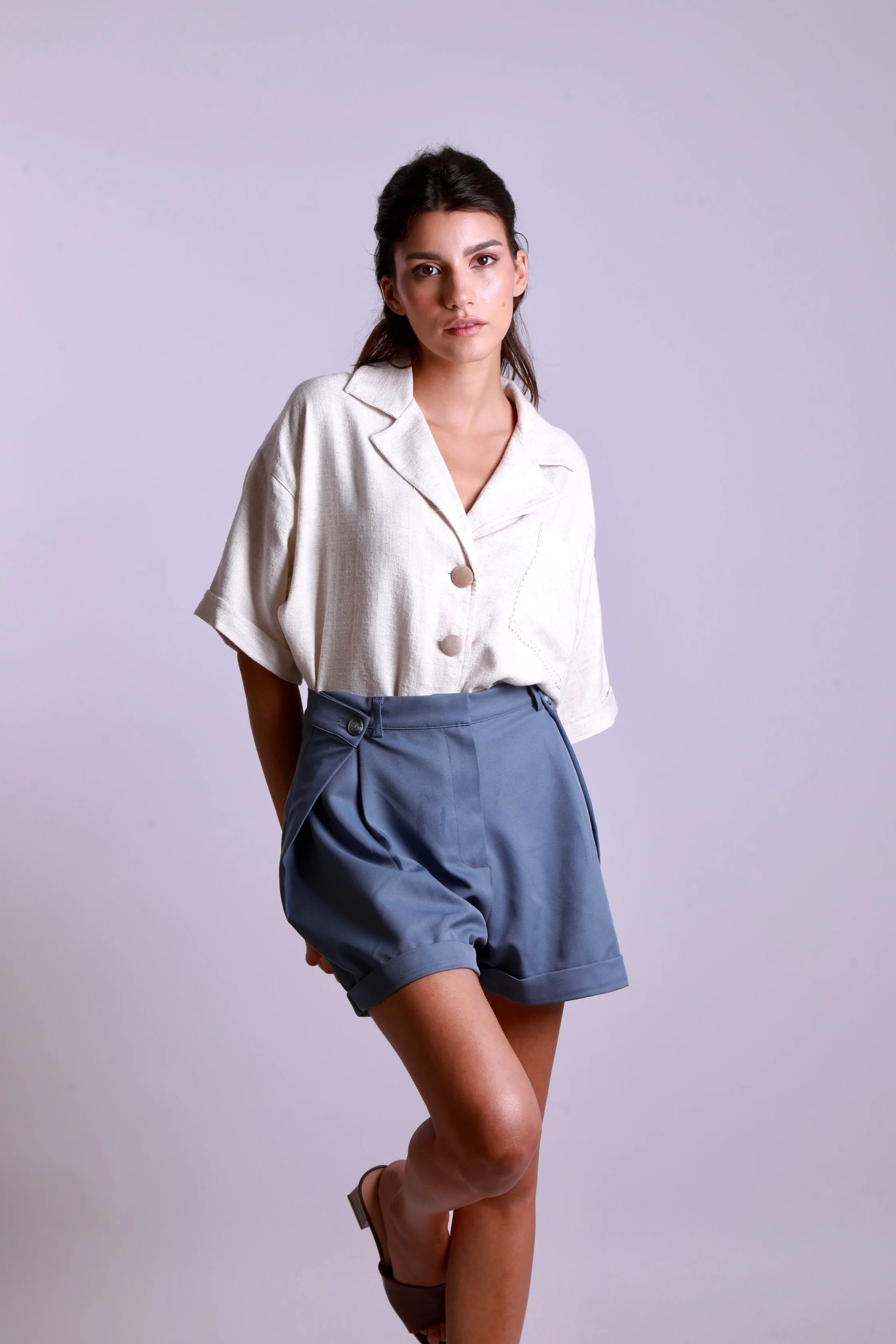 MAISON BEIGE SHORT AJUSTABLE "BLEU"