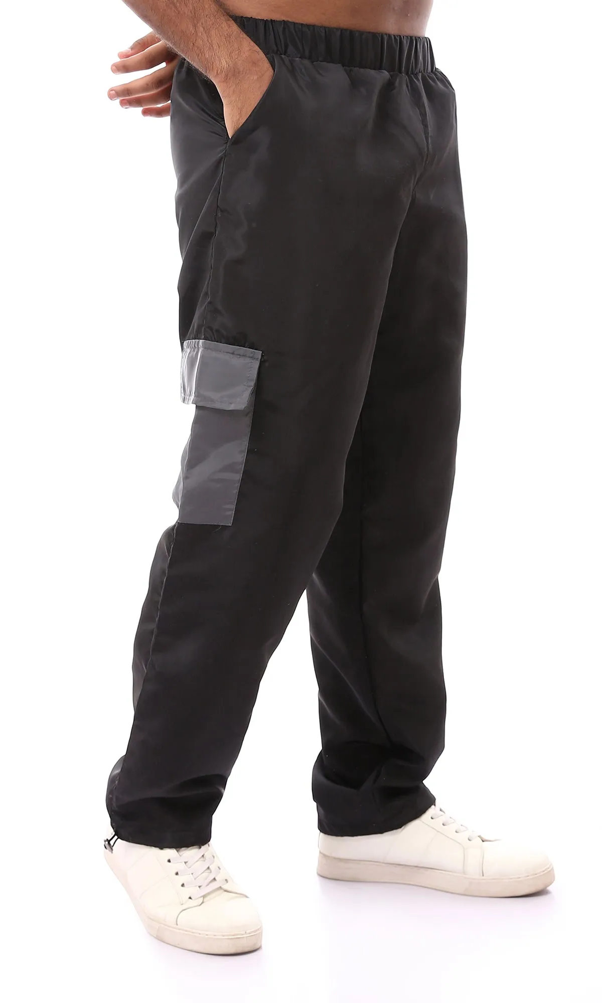 O174509 Black Waterproof Cargo Pants With Grey Pockets