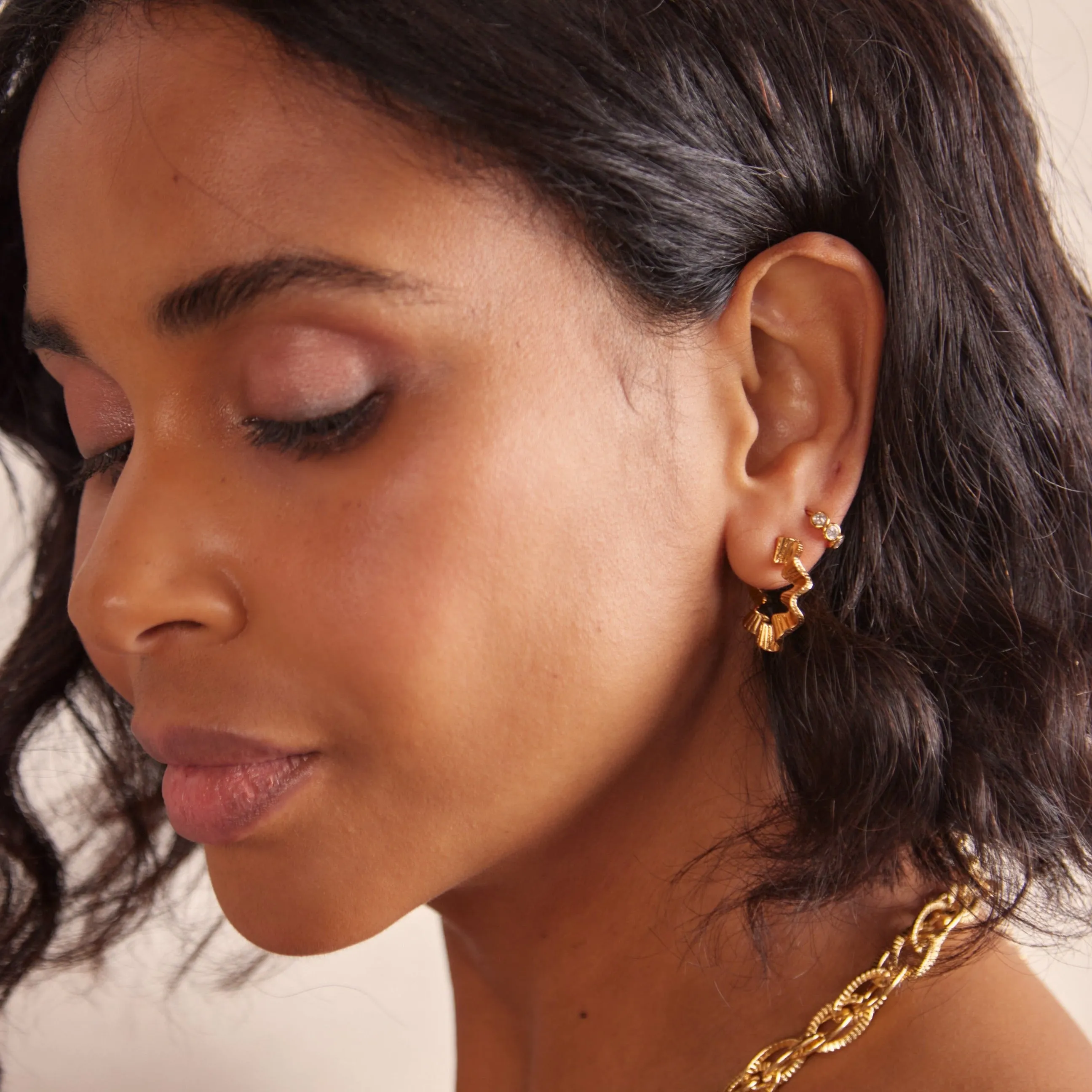 Textured Wave Fan Mid-Sized Hoop Earrings